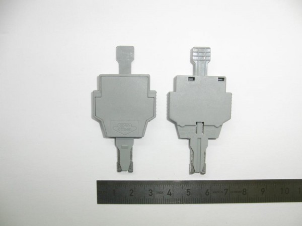 SICHERUNGSSTECKER MIT LASCHE 281-511